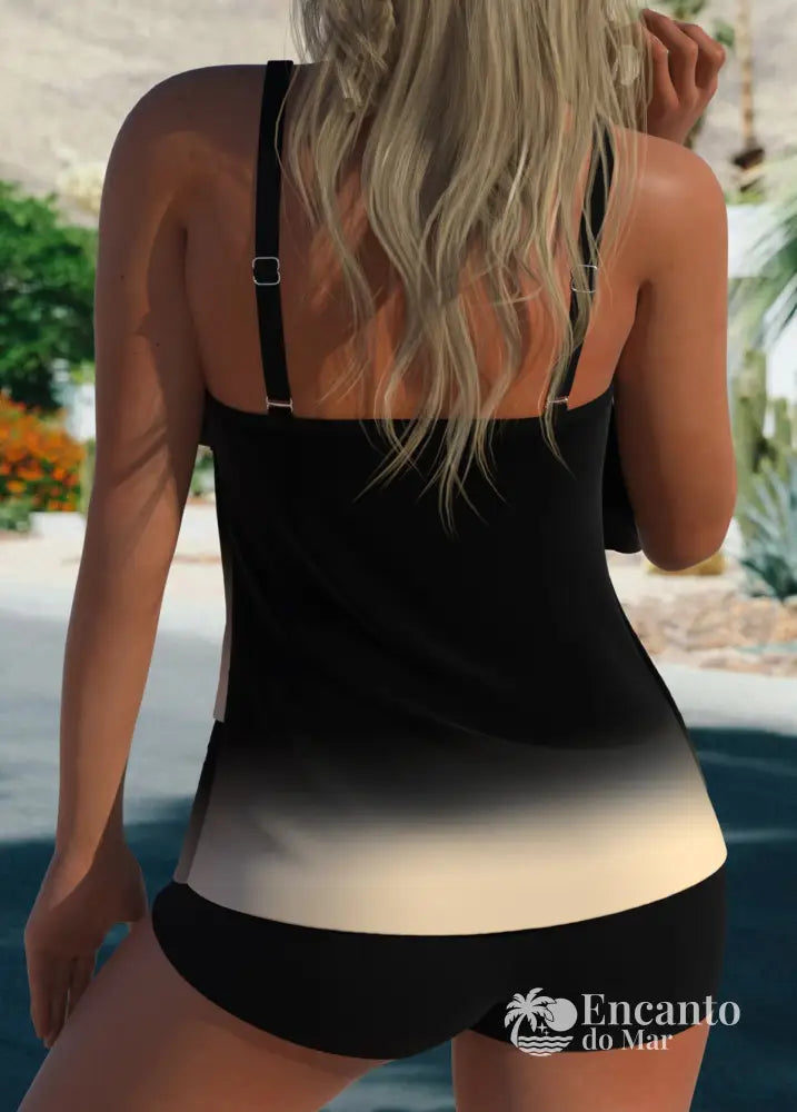 Tankini Com Babados Em Camadas E Shorts Tankini Com Babados Em Camadas E Shorts